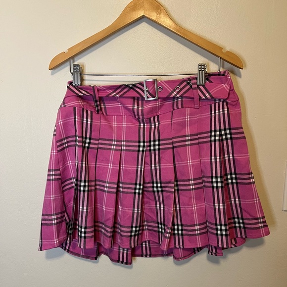 Hot Topic Dresses & Skirts - ⚡️⚡️$8 flash sale 😮👏
 Pink Plaid Circle Skirt with Belt